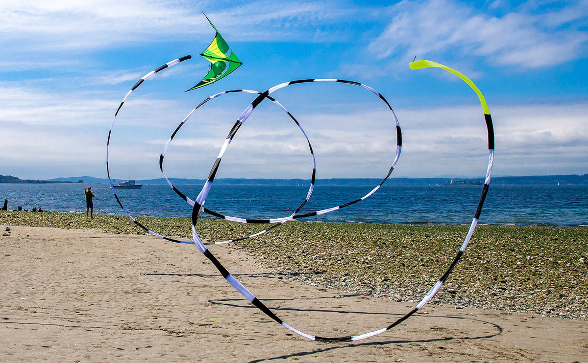 Tube Tail 75-Feet Kite Q656