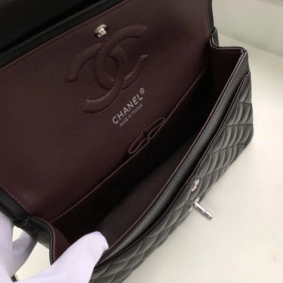 Black Handbag O2773