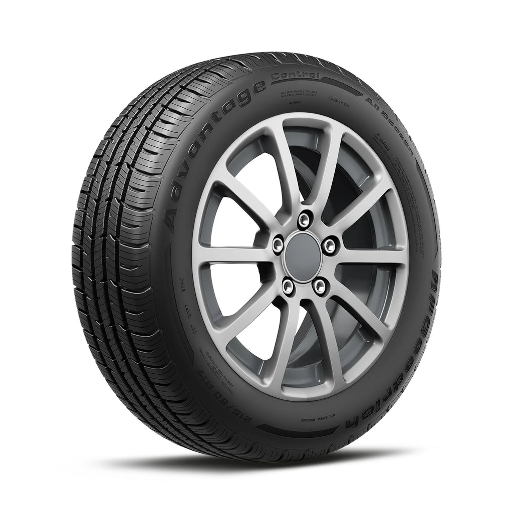 All-Season 225/55R17 97H Tire R561121
