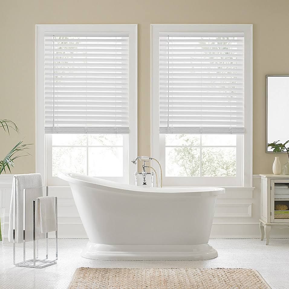 Faux Wood Cordless Shade in White Y266