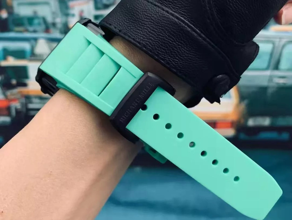 Black Bezel Red Markers Green Rubber Strap R1159