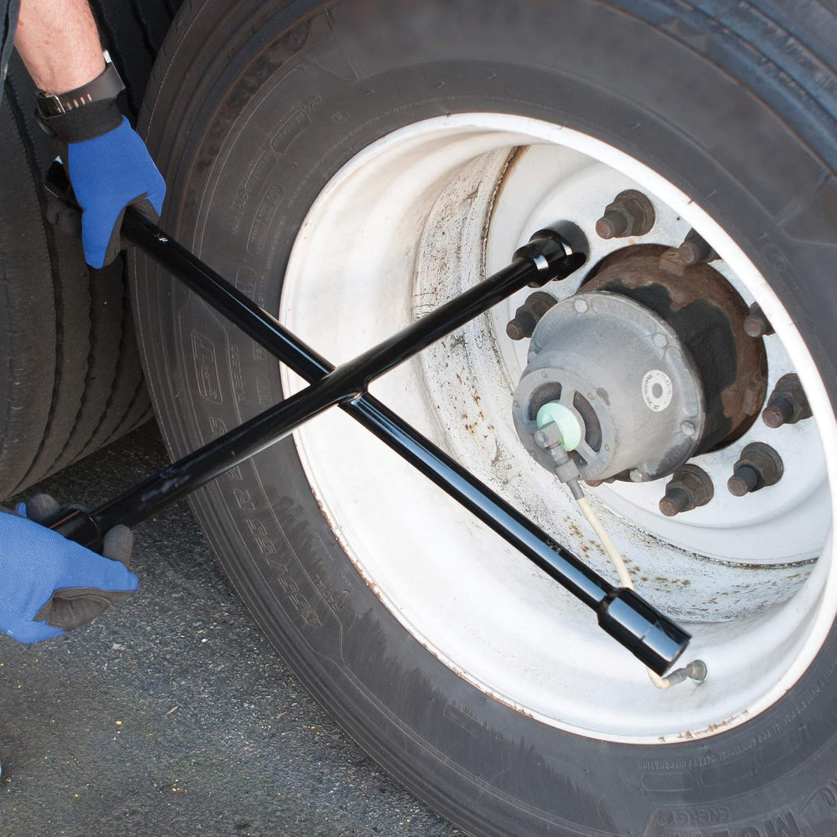 27" 4 Way Truck Lug Wrench Pack of 2 A840654