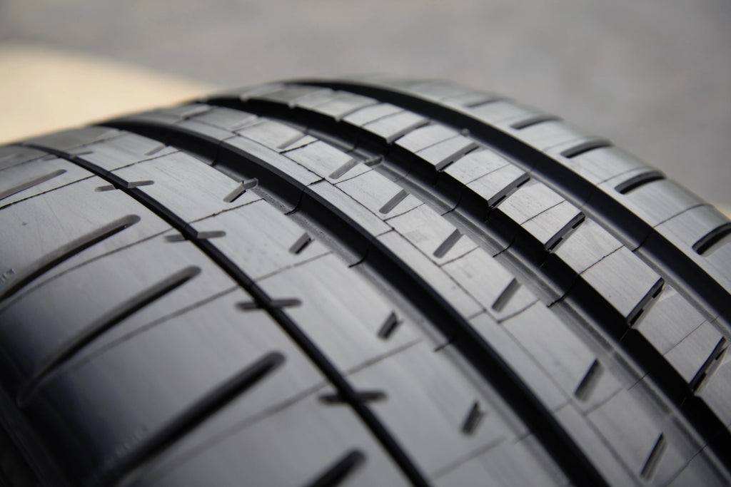 Summer 265/35ZR19/XL (98Y) Tire E842782
