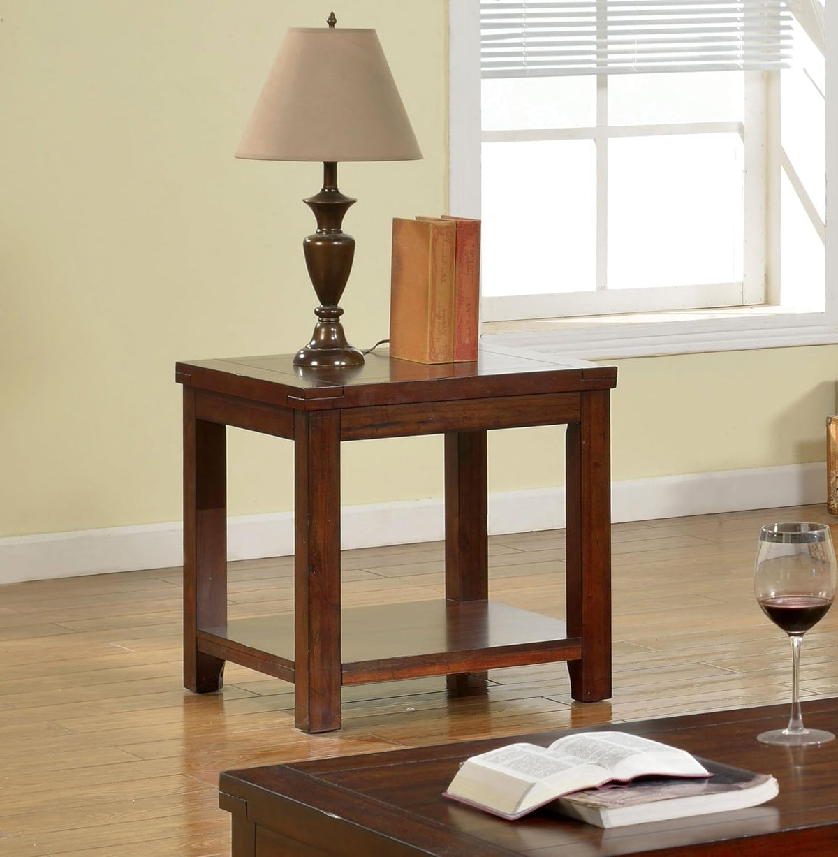 3-Piece Wood Coffee Table Set B936