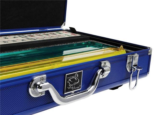 White Ivory Tiles Wheeled Aluminum Case R8117