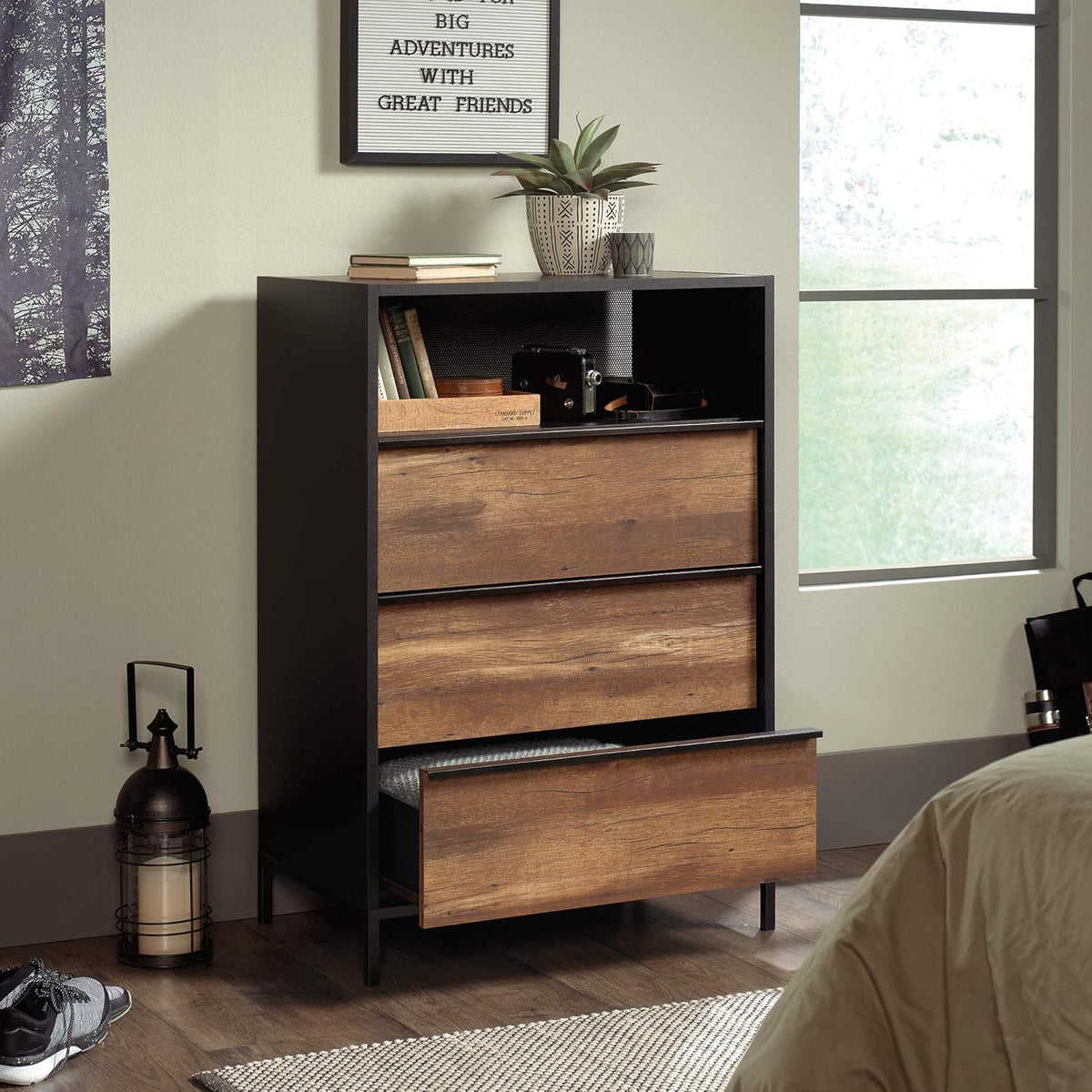 Black 3-Drawer Chest I50372