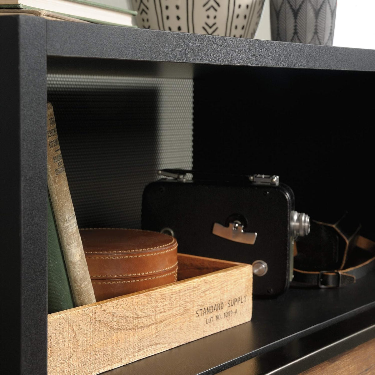 Black 3-Drawer Chest I50372