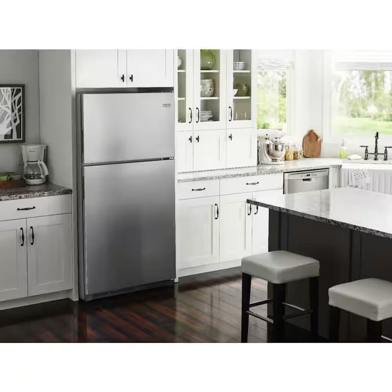21 cu. ft. Top Freezer Refrigerator in Stainless Steel P73278