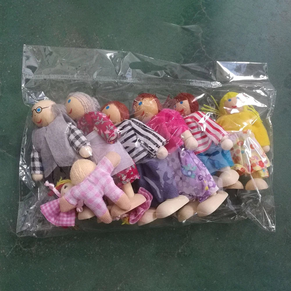 Small Wooden Toys Set Dressed Family Dolls (8) S7835